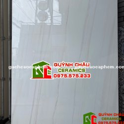 Gạch khổ lớn ấn độ 120x180 bóng kiếng trắng sọc vân vàng sang trọng