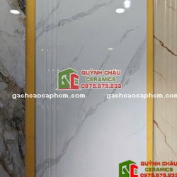 Gạch lát cầu thang 47x120 vân mây trắng giả đá