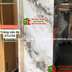 Gạch lát cầu thang nhũ vàng 47x120 giả đá trắng đen