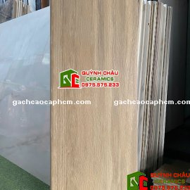 Gạch lát cầu thang giả gỗ đẹp chống trơn 47x120 trung quốc