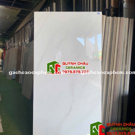 Gạch ốp tường 60x120 trắng vân nhạt bóng kính                