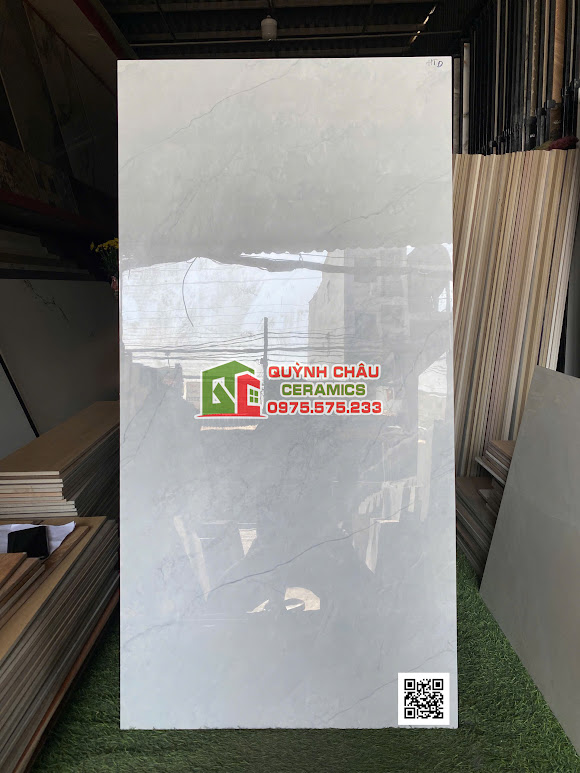 Gạch khổ lớn bóng kính 60x120 xám nhẹ