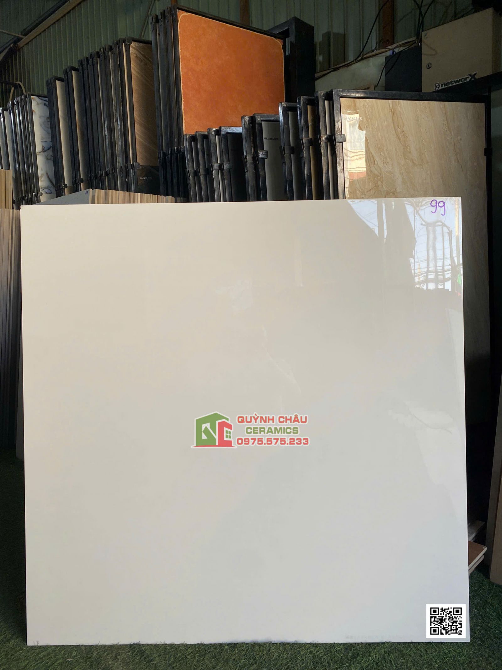 Gạch nhập khẩu ấn độ 100x100 bóng kiếng màu trắng lát nền phòng khách