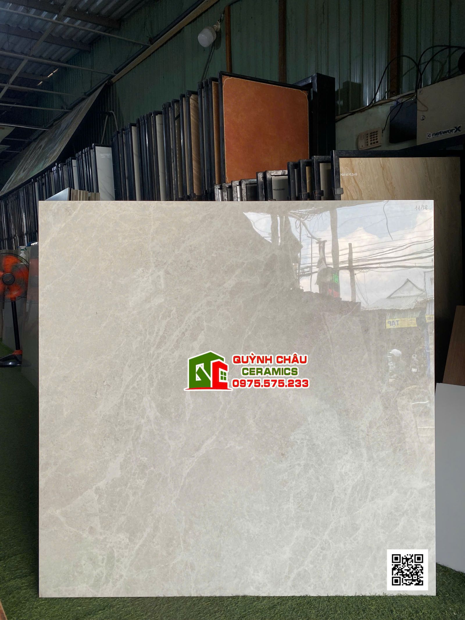 Gạch lát nền phòng khách 120x120 ấn độ bóng kiếng 