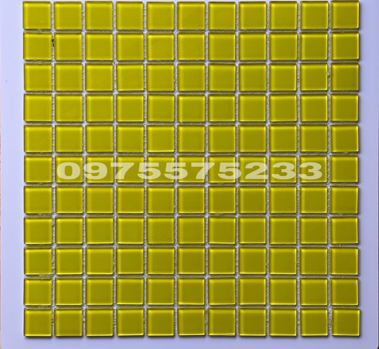 Gạch mosaic 30x30 thủy tinh màu vàng