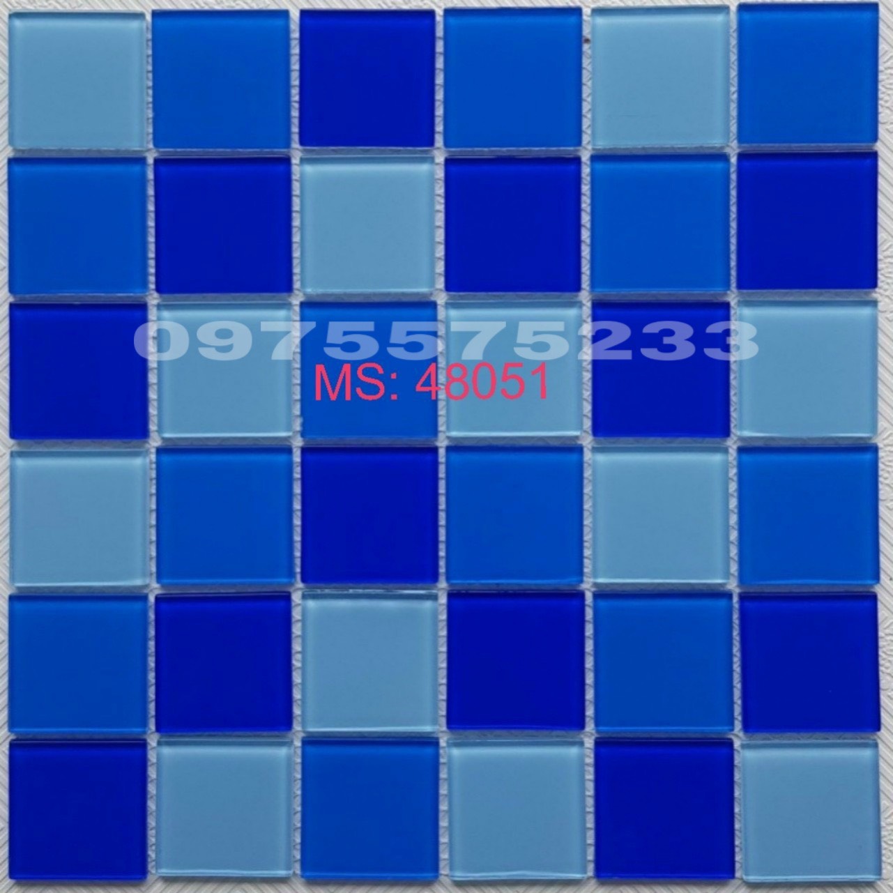 Gạch mosaic 30x30 thủy tinh dán hồ bơi